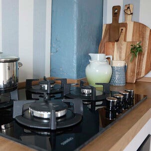 Sunwind Chef 60 Kaasutaso sisäkäyttöön, 4 poltinta, musta