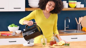 Braun Breakfast 1 Vedenkeitin WK1100BK, musta, 1,7 l