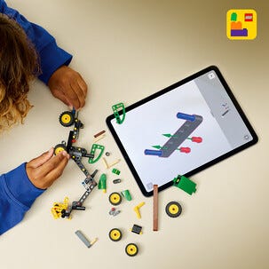 LEGO Technic John Deere 1470H hjuldrevet hogstmaskin 42218, fra 7 år