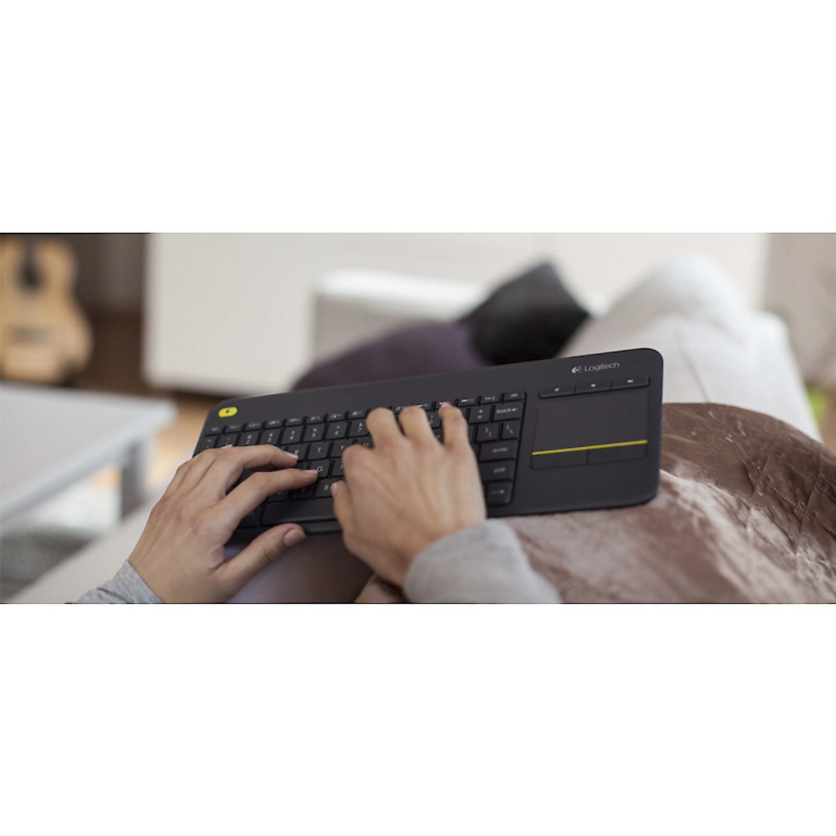Logitech K400 Plus, trådløst tastatur med touchplater | Clas Logitech K400 Plus, trådløst tastatur med touchplater | Clas