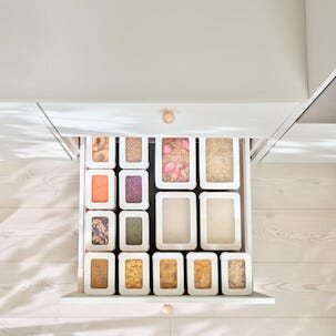 Symmetry säilytyspurkki muovia