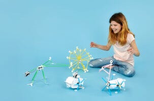 Strawbees Coding & Robotics