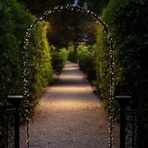 Northlight trädgårdsbåge med ljusslinga, höjd 2,3 m