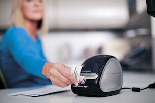 Dymo LabelWriter 450 etikettskriver med etiketter