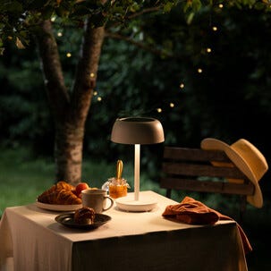 Pöytävalaisin aurinkokennovalaisin USB-C, 29 cm