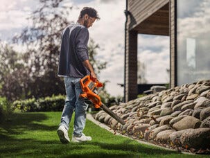 Husqvarna 120iBV batteridriven lövblås med sugfunktion 36 V