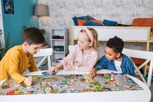 Trefl Spy Guy familjespel barn, från 5 år