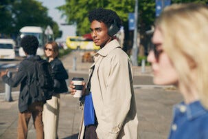 Sony WH-CH720N Langattomat over ear kuulokkeet, joissa kohinanvaimennus