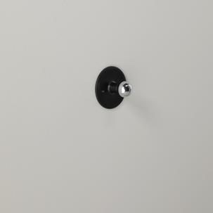 Oppladbar vegglampe med klemme og magnetfeste