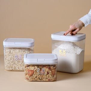 Förvaringsburk i plast med automatisk öppning