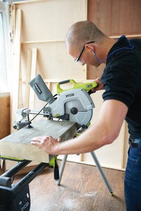 Katkaisu- ja jiirisaha Ryobi EMS254L