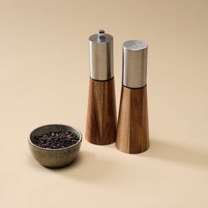 Saltkar och pepparkvarn set trä, 17,5 cm