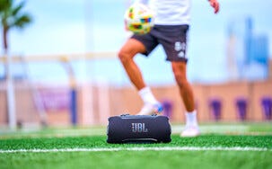 JBL Xtreme Kannettava Bluetooth-kaiutin, vedenkestävä, musta