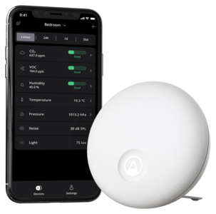 Airthings Wave Enhance luftkvalitetsmätare inomhus