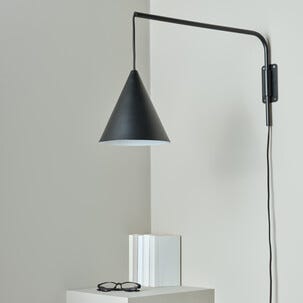 Northlight Vide, vägglampa med arm, svart