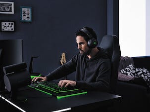 Pelikuulokkeet Razer Nari