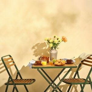 Ulkokalusteryhmä, pöytä ja 2 tuolia, vihreä metalli, puu