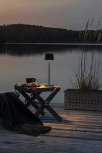Konstsmide Capri bordlampe USB dimbar utendørs
