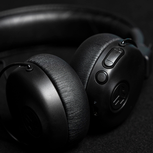 Langattomat on-ear-kuulokkeet Studio ANC, JLab