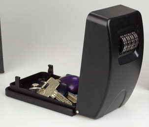 Avainkaappi, jossa yhdistelmälukko