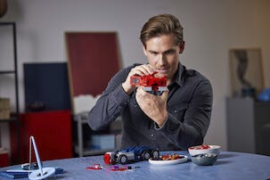 LEGO Icons Optimus Prime 2-i-1-robot 10302, 18+