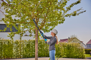 Gardena EasyCut P4A 110/18V Pensasleikkuri, akkukäyttöinen