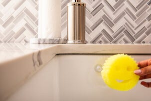 Daddy Caddy Pidike Scrub Daddy- ja Scrub Mummy -puhdistussienelle