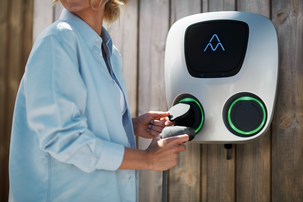 Charge Amps Aura Latausasema 2 x 22 kW