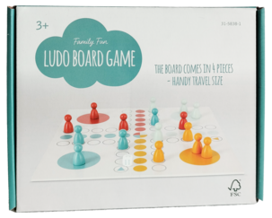 Fia med knuff i trä, från 6 år