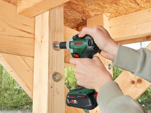 Bosch UniversalImpact batteridrevet muttertrekker 18V-350
