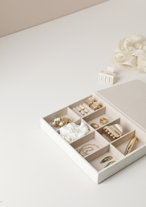 Smyckeskrin i sammet, 8 fack