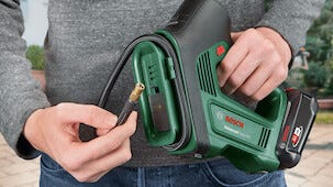 Bosch UniversalPump 18V minikompressor, batteridriven