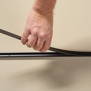 Selvklebende kabelkanal, svart, 2 meter