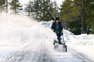 Ryobi batteridriven snöslunga RY36STX53B-160 Max Power 36 V