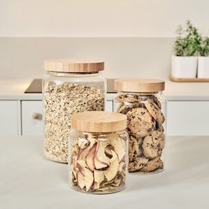 Lasipurkki, jossa puukansi