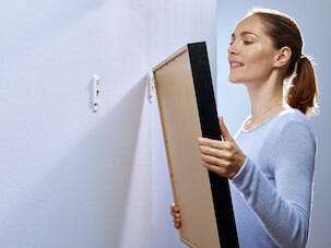 Självhäftande spikar Tesa, vita