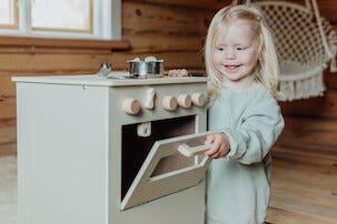 Micki Premium leksaksspis i trä, från 3 år