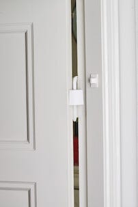 Klämskydd till dörr 