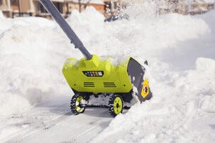 Ryobi Akkukäyttöinen lumilapio RY36ST30A-0