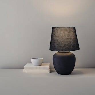 Northlight Selma Pöytävalaisin mustaa keramiikkaa