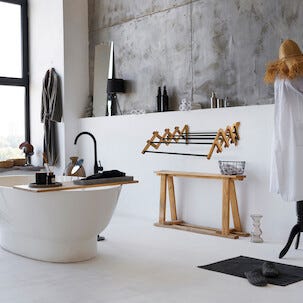 Aurora tørkestativ til vegg i tre og metall, uttrekkbart