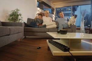 Brennenstuhl Primera-Tec grenuttag med golvströmbrytare