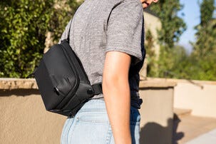Kameralaukku Peak Design Everyday Sling 3L V2, musta