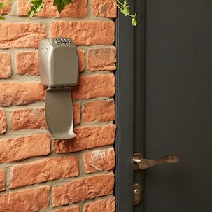 Masterlock nøkkelskap med kodelås, veggmontert