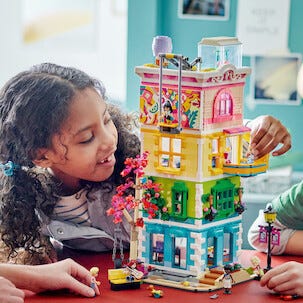 LEGO Friends Heartlake Citys samfunnshus 41748, fra 9 år