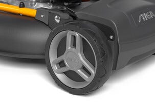 Stiga Multiclip 47 S självgående gräsklippare bensin, 45 cm