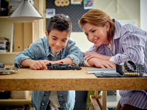 LEGO Speed Champions Mercedes-AMG F1 W15 Kilpa-auto 77244, yli 10-vuotiaille