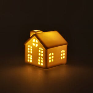 Keramikkhus, liten LED-huslykt med timer, 6,5 cm