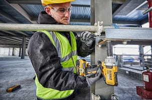 Mutterdragare Dewalt 18 V XR DCF894N