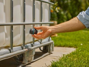 Gardena regntunneanslutning, anslutning till vattentunna